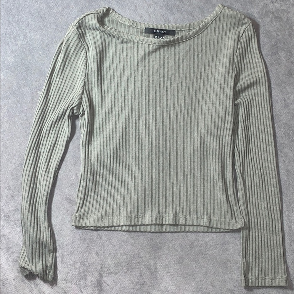 Gray crop top